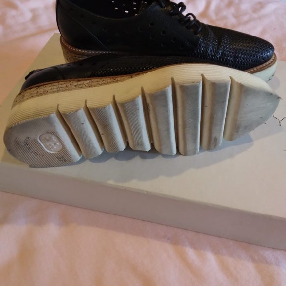 Laura bellariva Italy platform shoes size 7 great for narrow feets - Picture 2 of 2